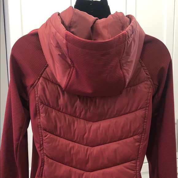 Reitmans Active Burgundy Hooded Lightweight Jacket – Women’s XS - Picture 7 of 9
